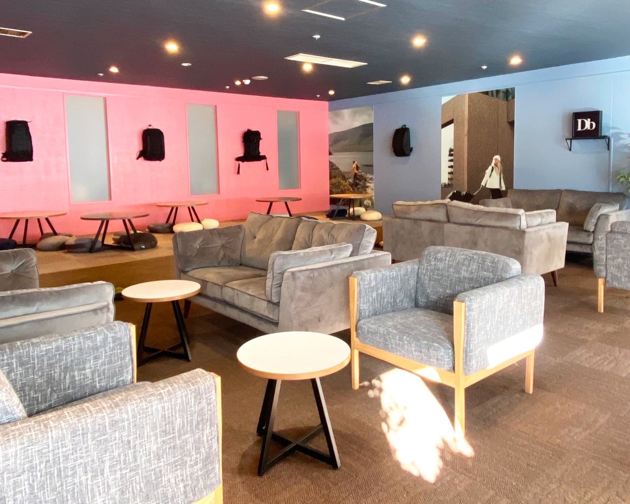 POWDER LOUNGE