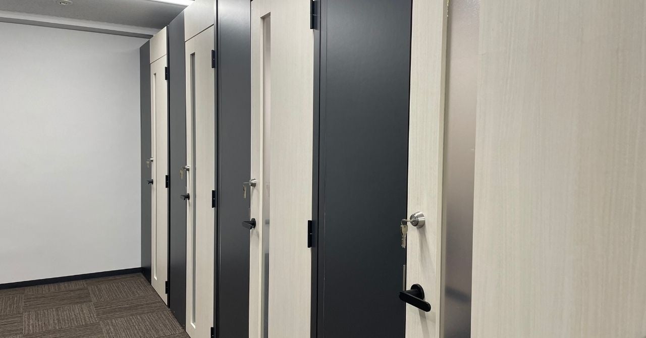 完全個室・防音のオンラインミーティングブース