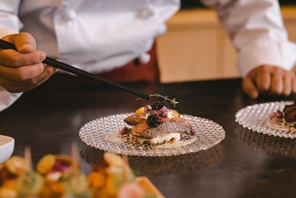プロの料理人による料理提供イメージ