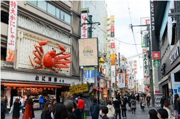 ＜道頓堀商店街＞　©(公財)大阪観光局