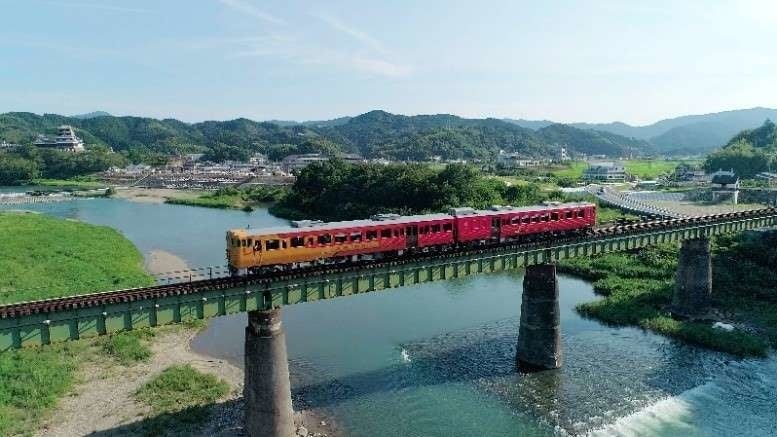 走行中イメージ（21年度現行列車）