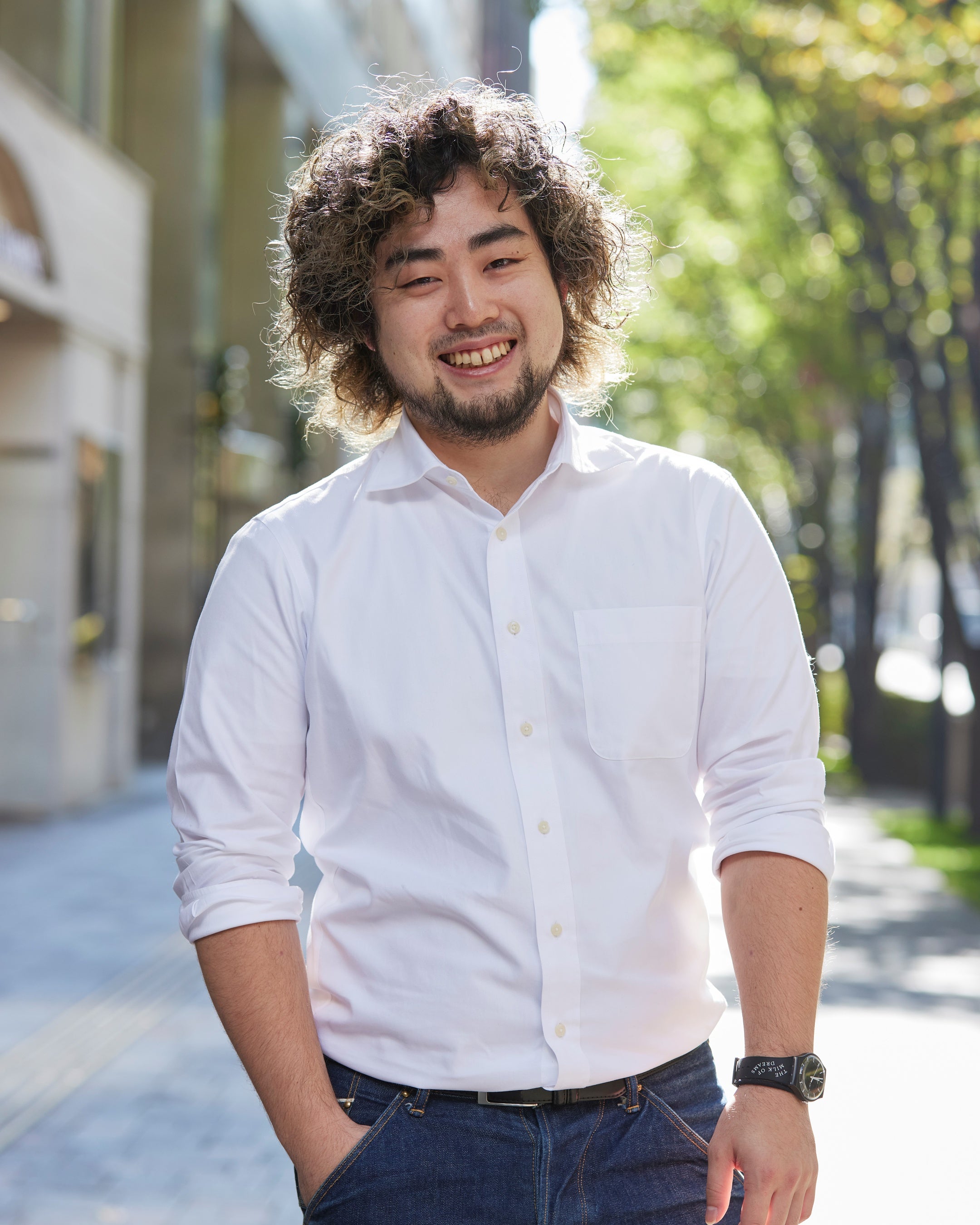 キュレーター　丹原健翔