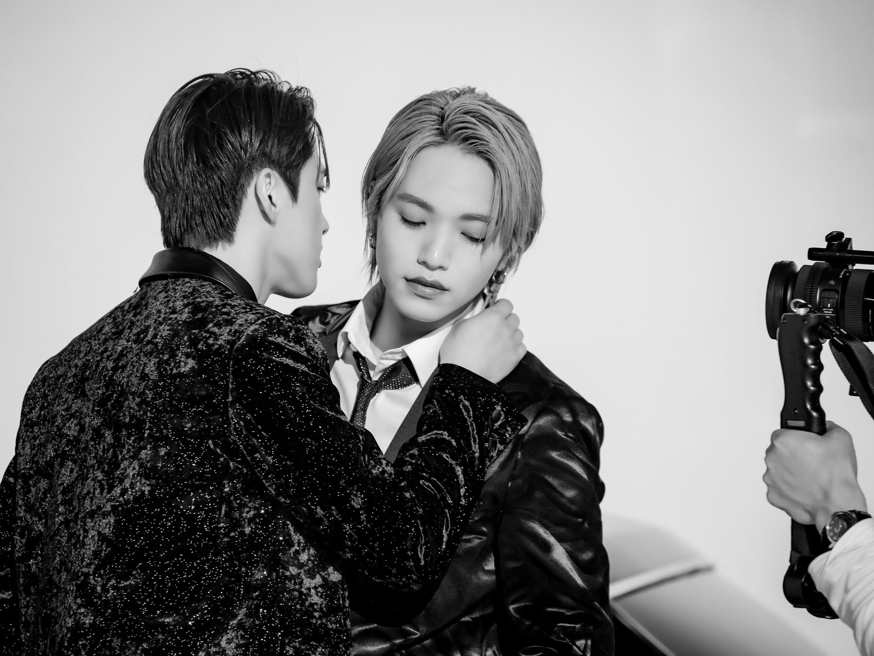 YSL 豆原一成、川尻蓮 、川西拓実、大平祥生、鶴房汐恩、白岩瑠姫、佐藤景瑚、木全翔也、河野純喜、金城碧海、與那城奨 JO1