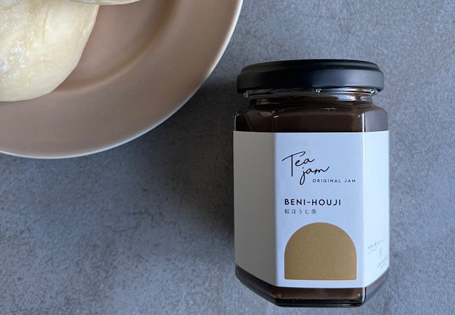 【紅ほうじ茶ジャム】 紅ほうじ茶のカカオのような甘さとほうじ茶のビター感がマッチした一品。