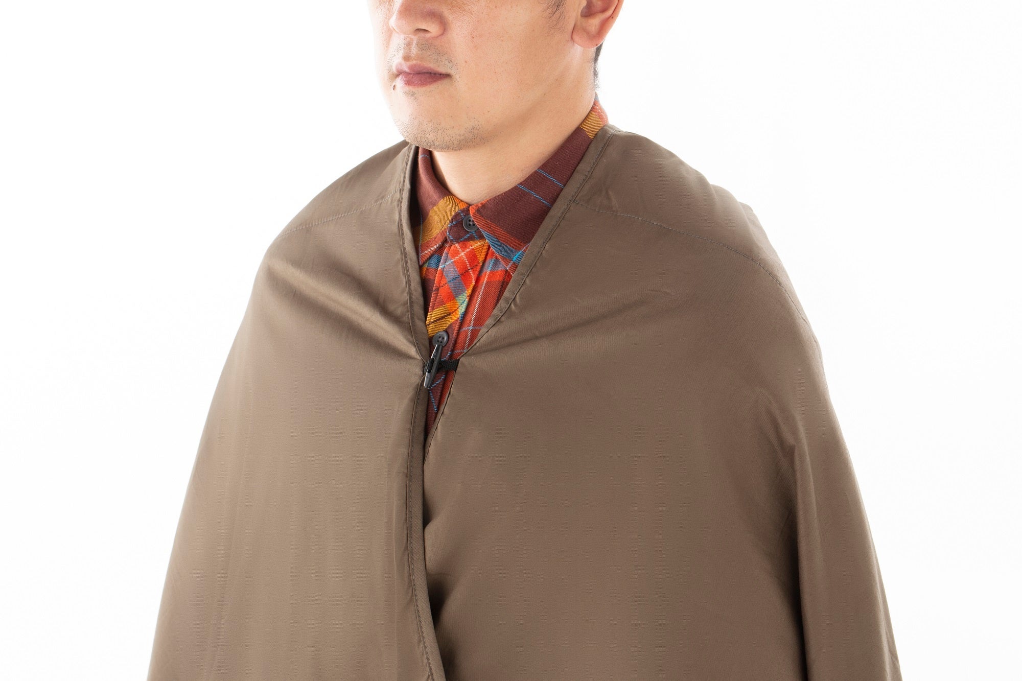 トグルとループを留めて羽織れる便利仕様