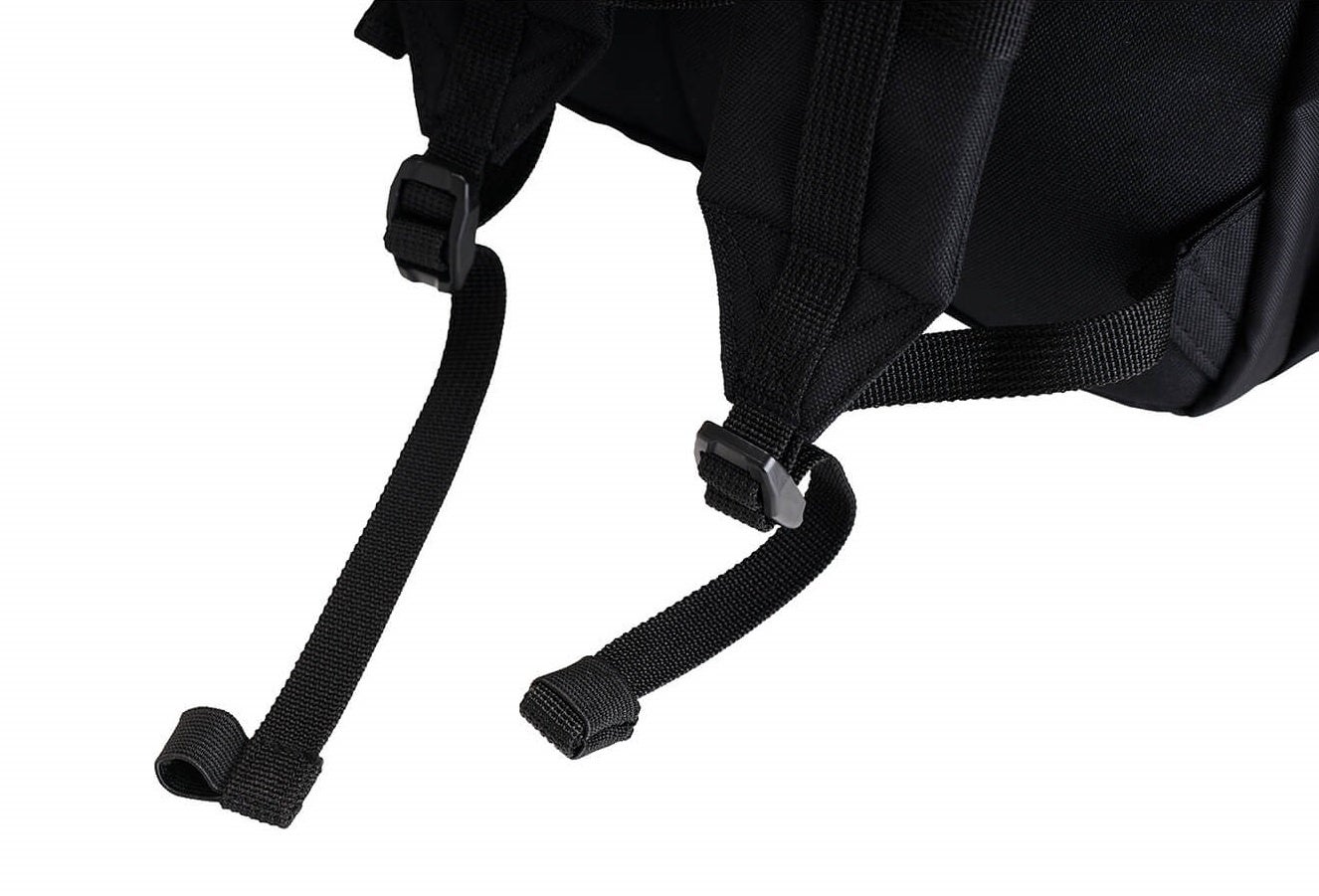 余ったベルトをまとめられるゴムバンド付き