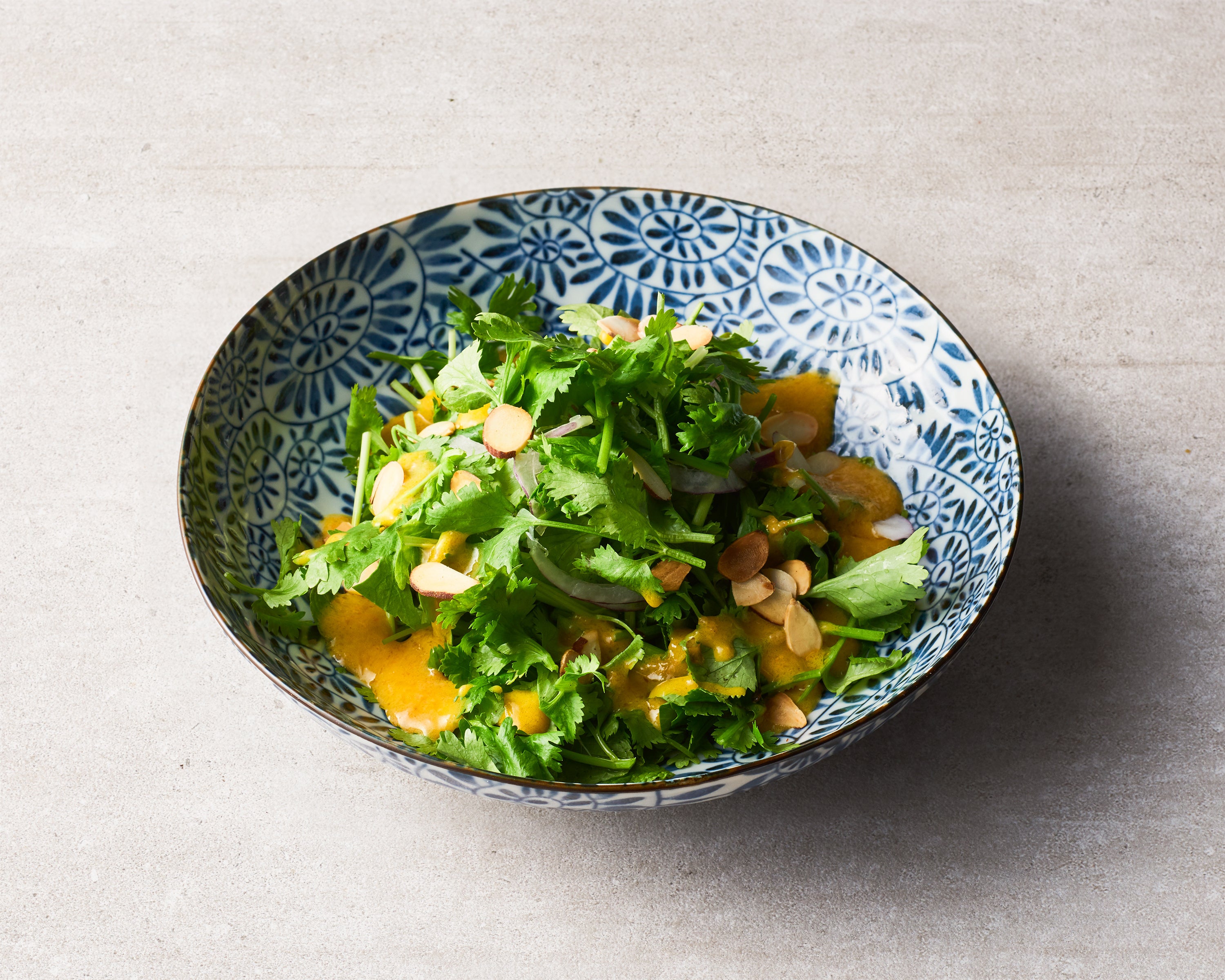 パクチー＆ミントのガーデンサラダ ￥900（レギュラー）