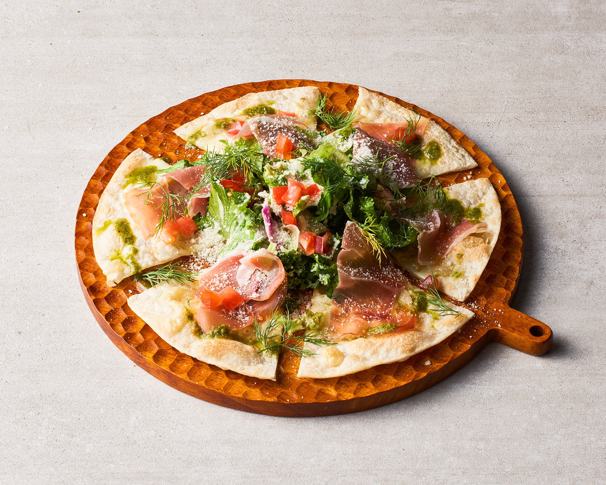 生ハムとハーブのサラダピザ ￥1,400