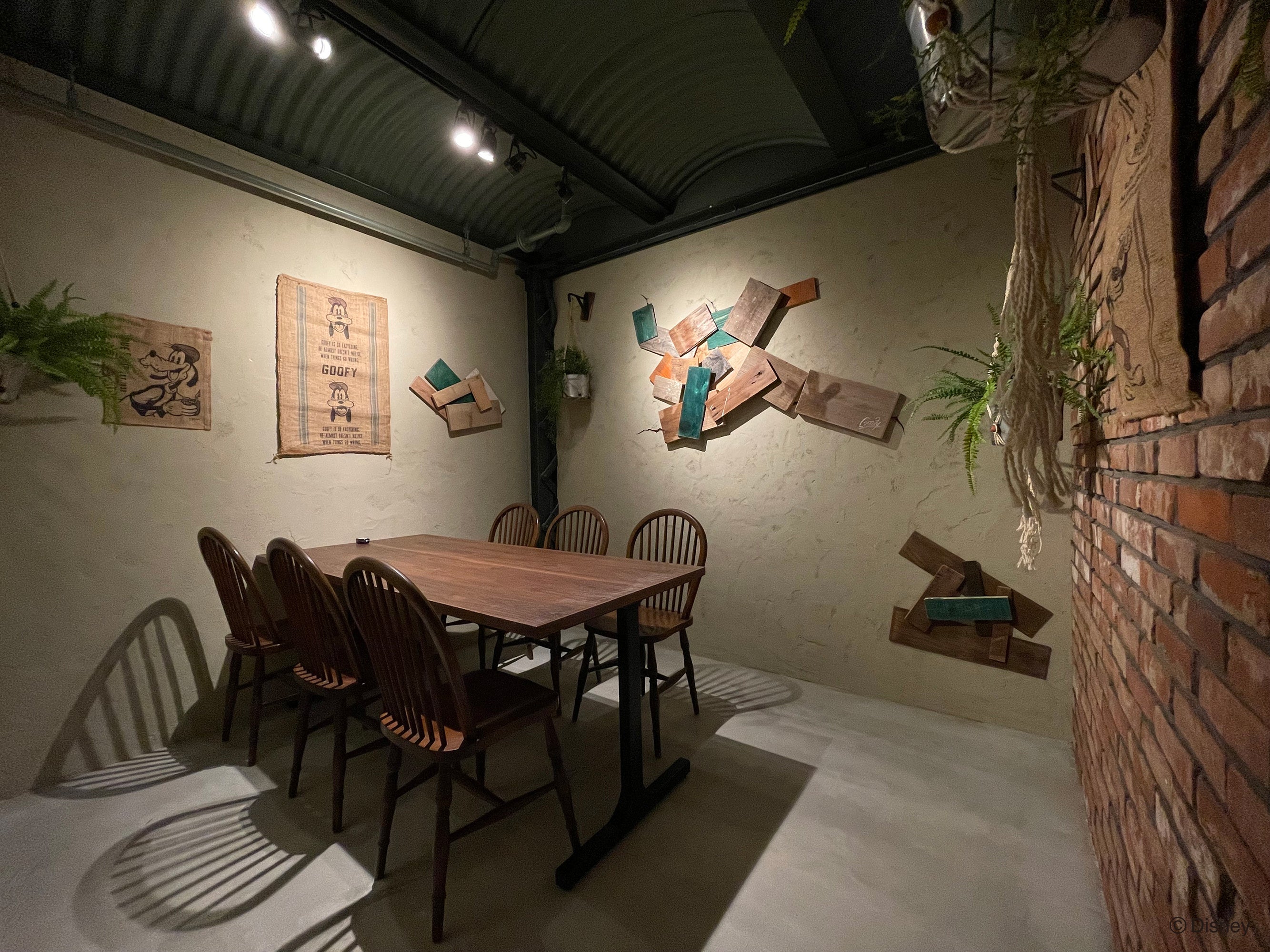 グーフィーデザイン 個室