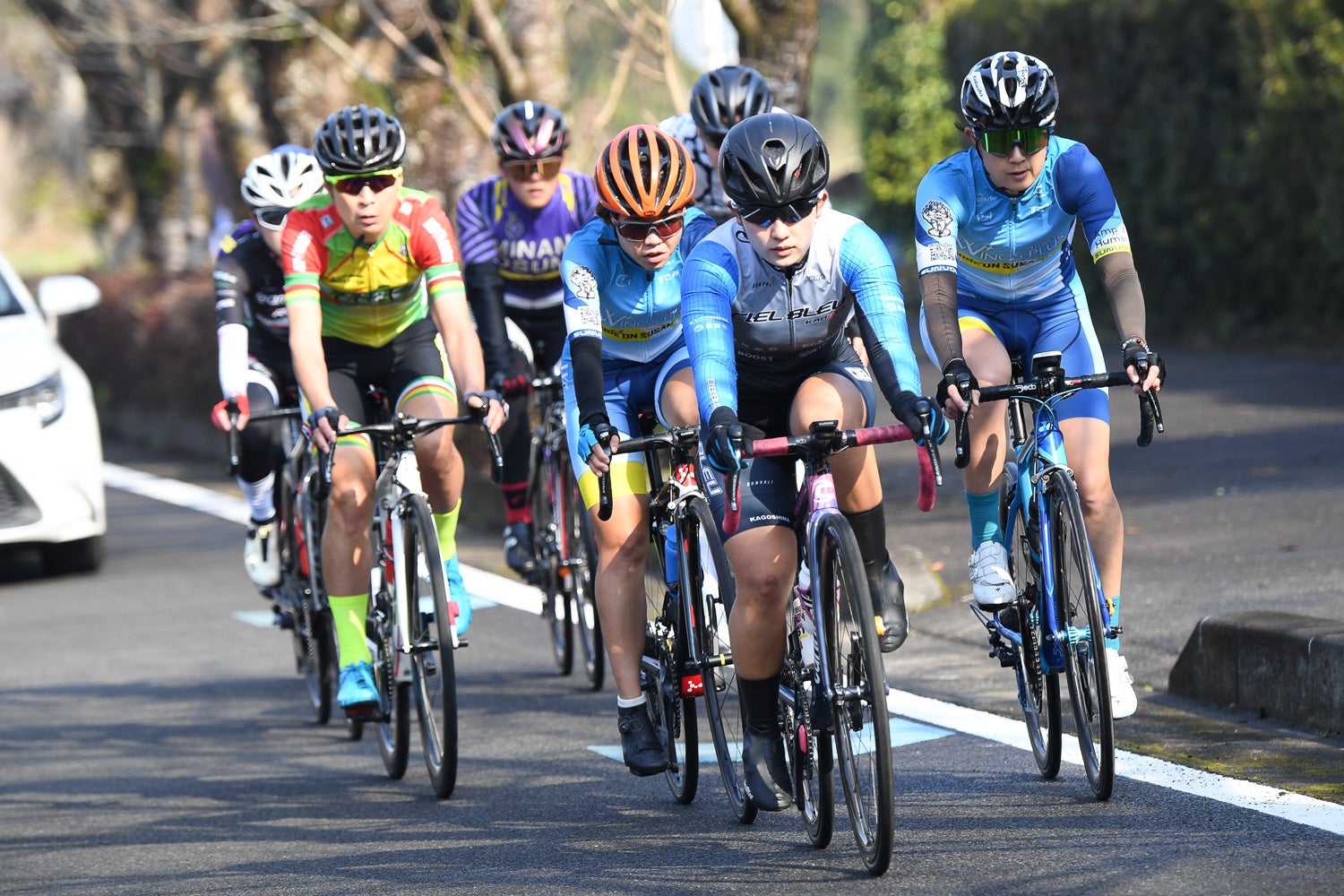 F　地元チームの成海綾香（CIEL BLEU KANOYA）が積極的に動く