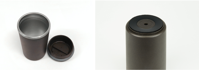 内側がステレンスでにおいや汚れがつきづらい  底に吸盤ついている安心仕様