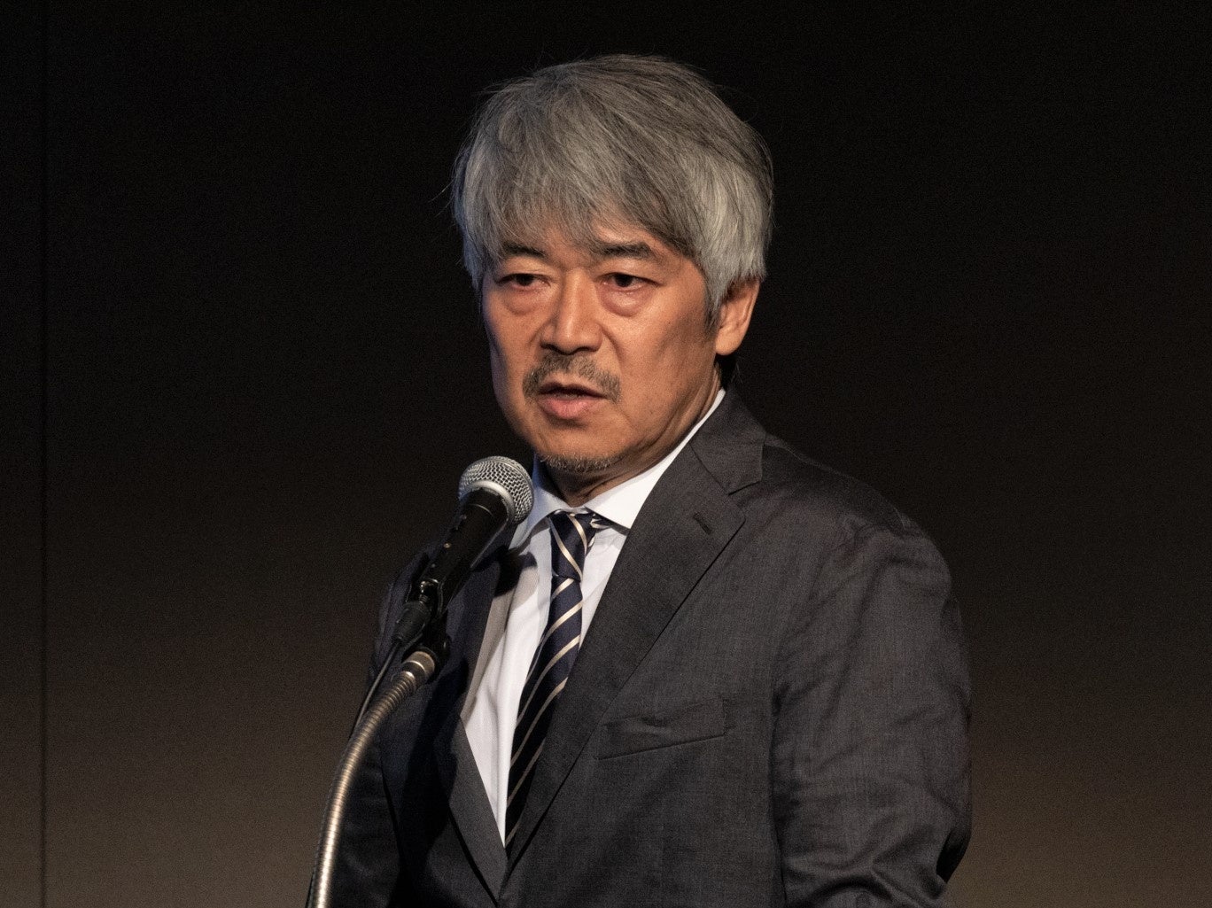 SkyHub®TMSとドローン運航管理システムの連携を説明するエアロネクスト代表取締役CEO田路圭輔