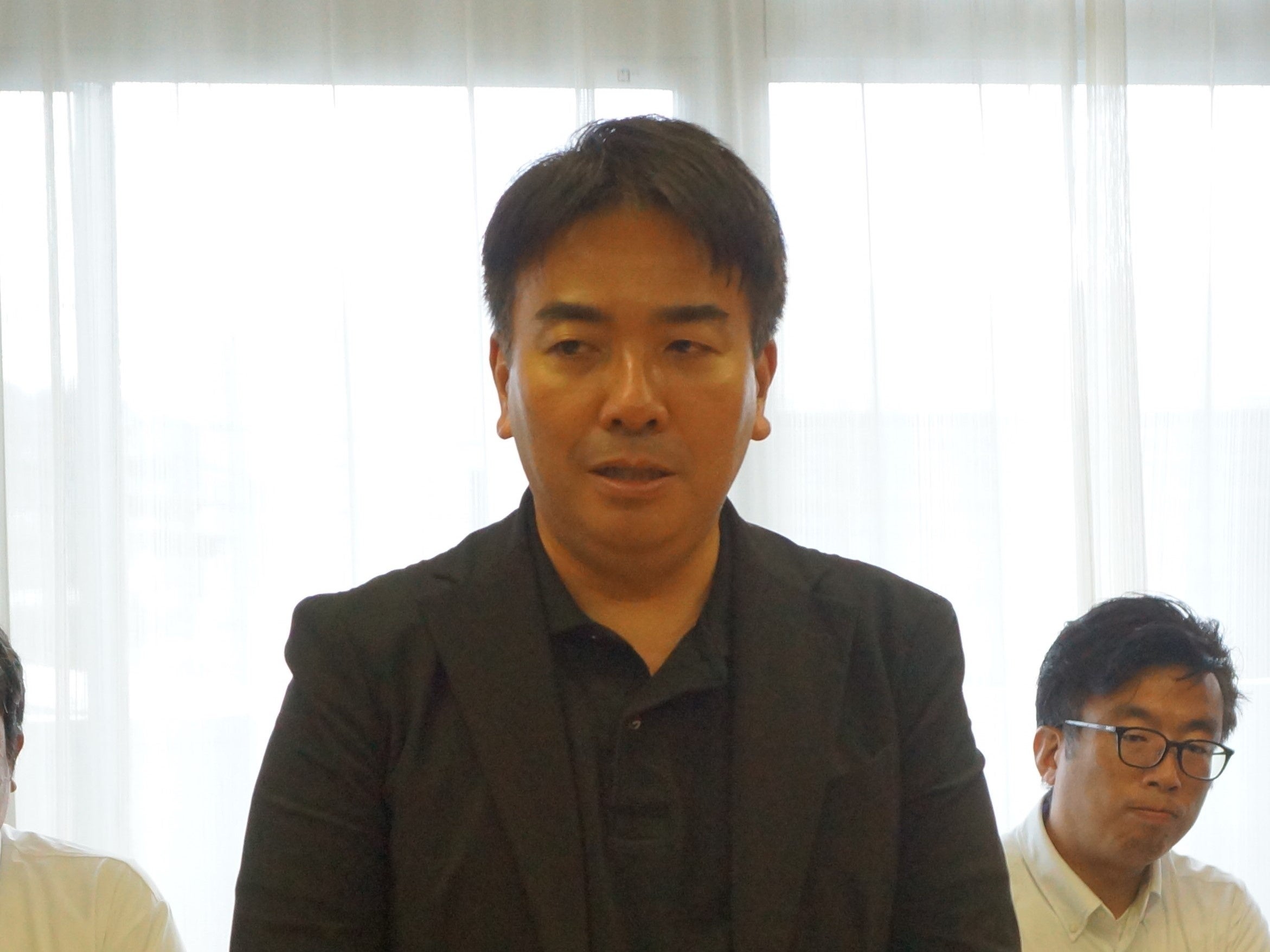 挨拶するウフル代表取締役社長CEO　園田崇史
