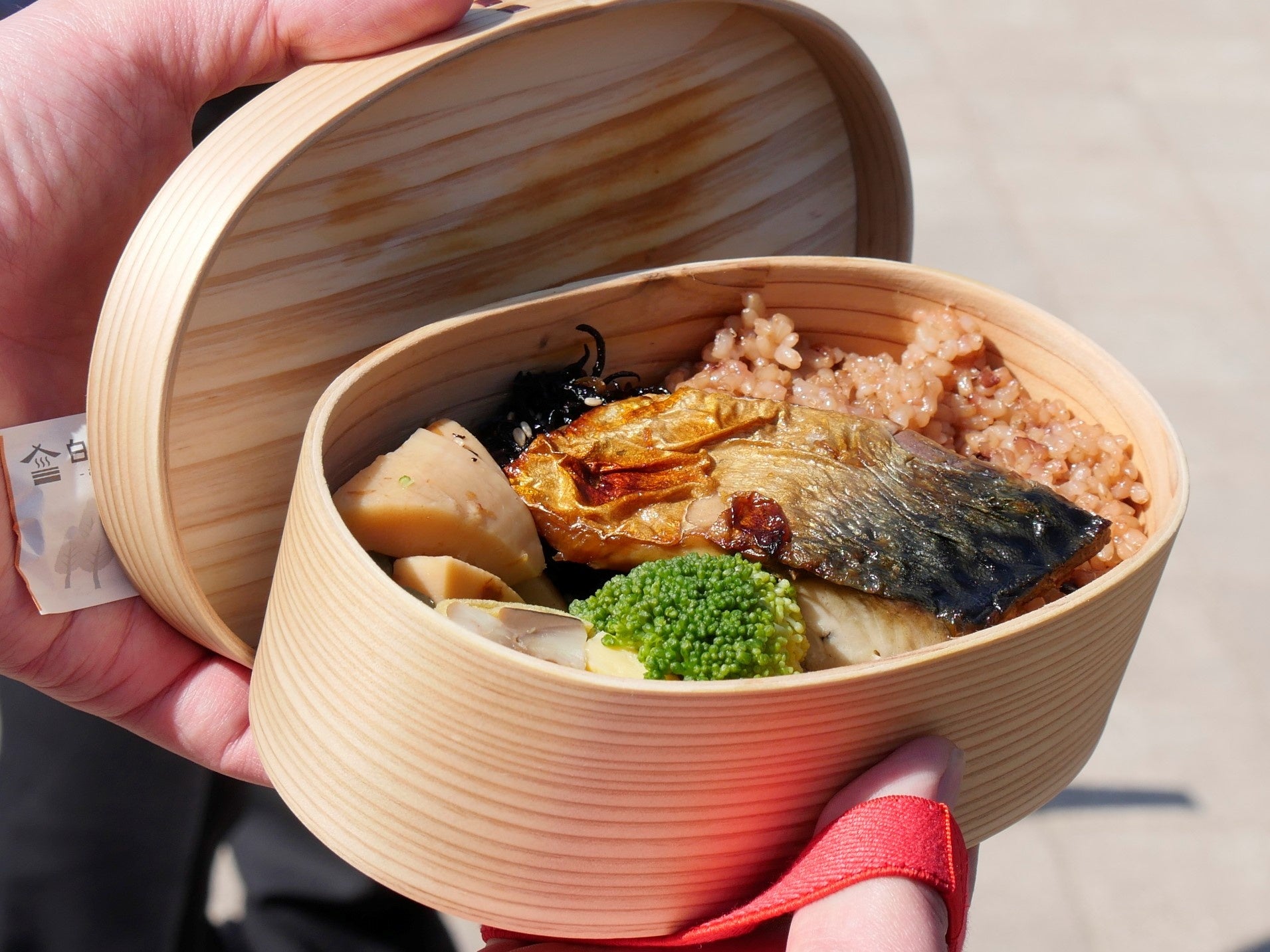 今回ドローン配送された陸上養殖された鯖を使用したお弁当