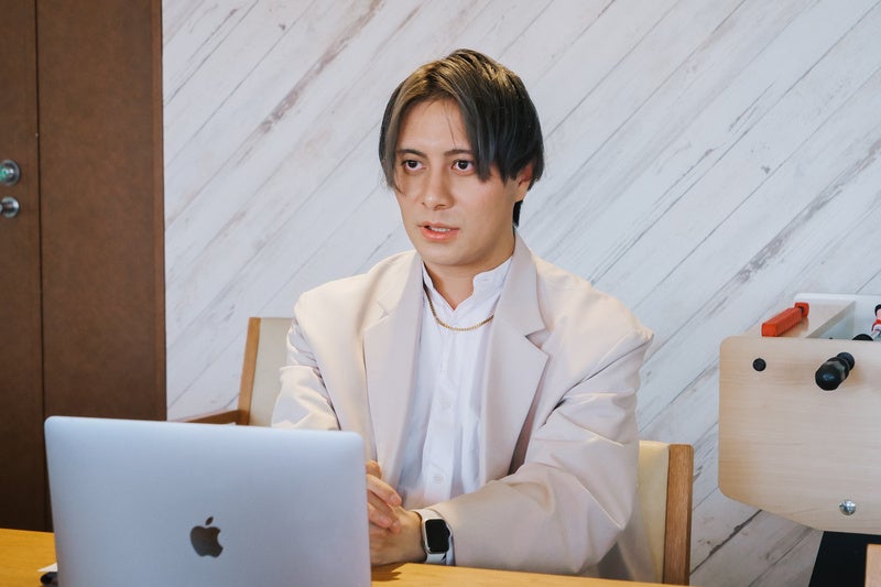 マーケティング統括　志岐 大地