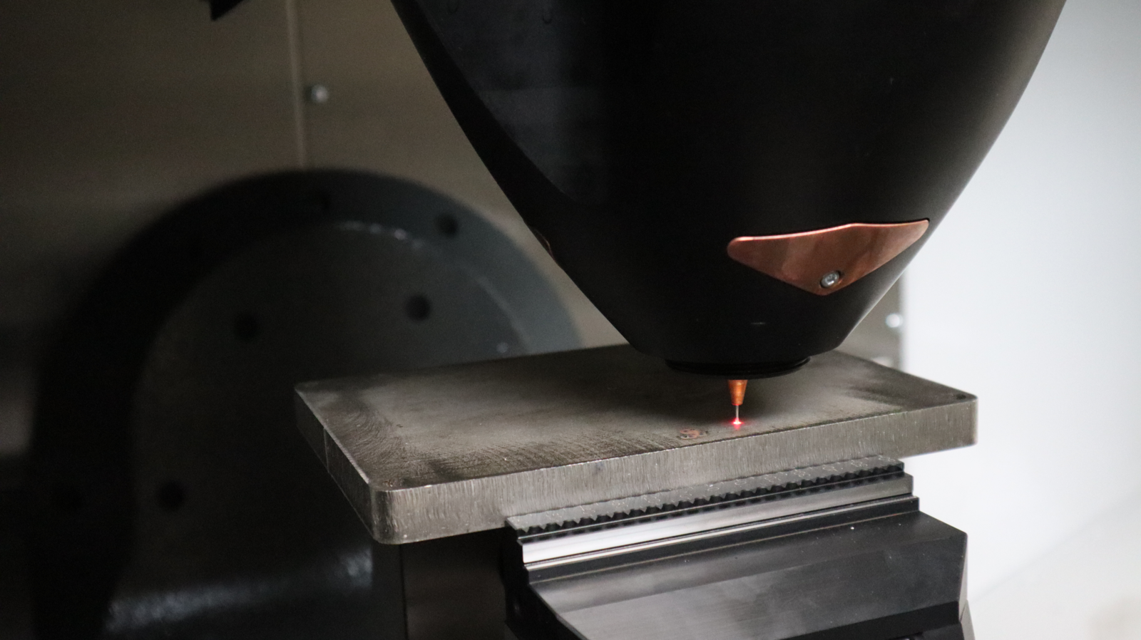 バブルマシン 金属製 ワイヤーDED方式の金属3Dプリンター「Meltio M450」による冷却水管を