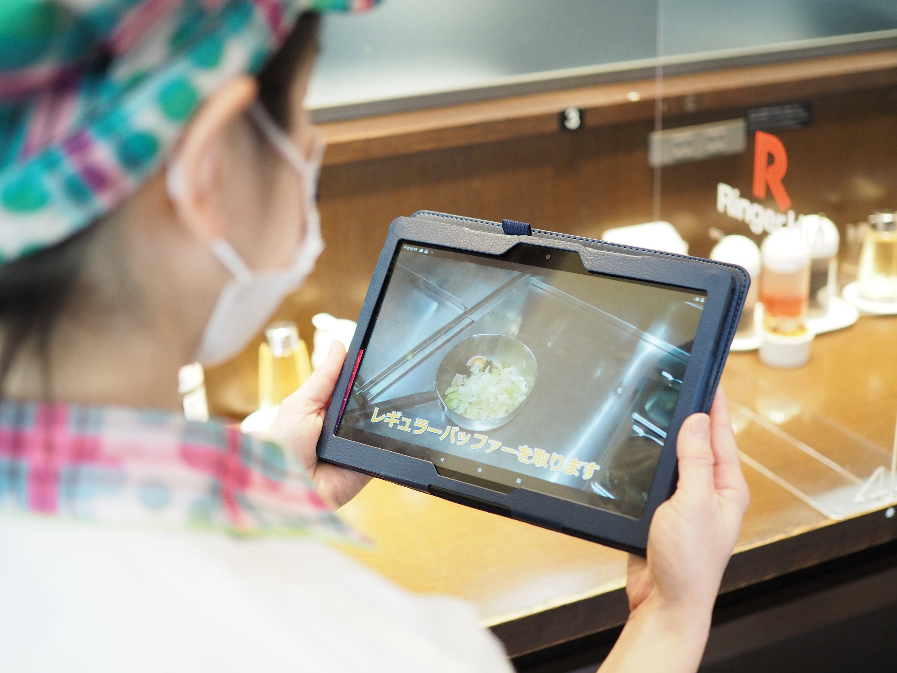 リンガーハットでの「Teachme Biz」活用の様子