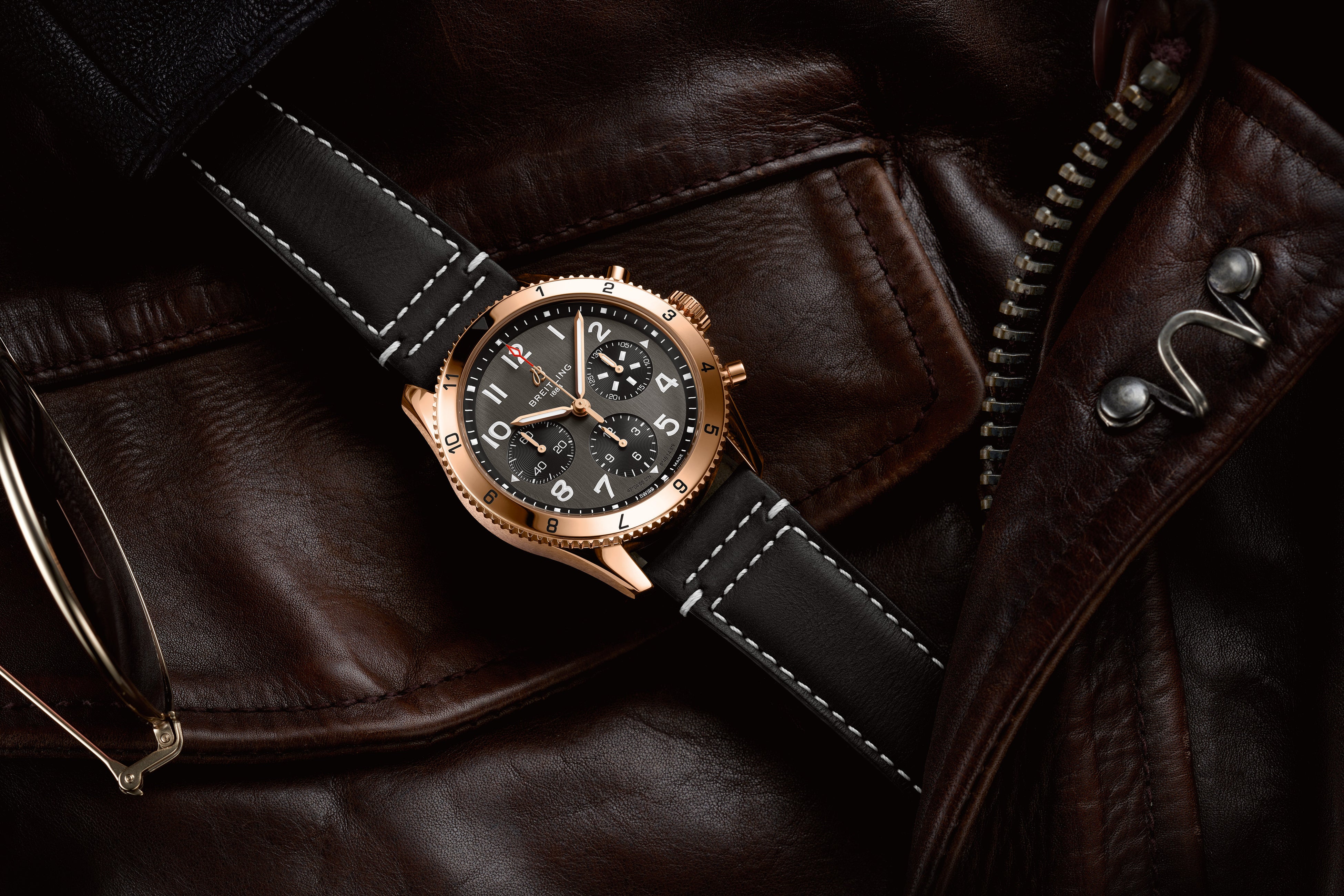 クラシック アヴィ クロノグラフ 42 P-51 マスタング、18KRGモデル