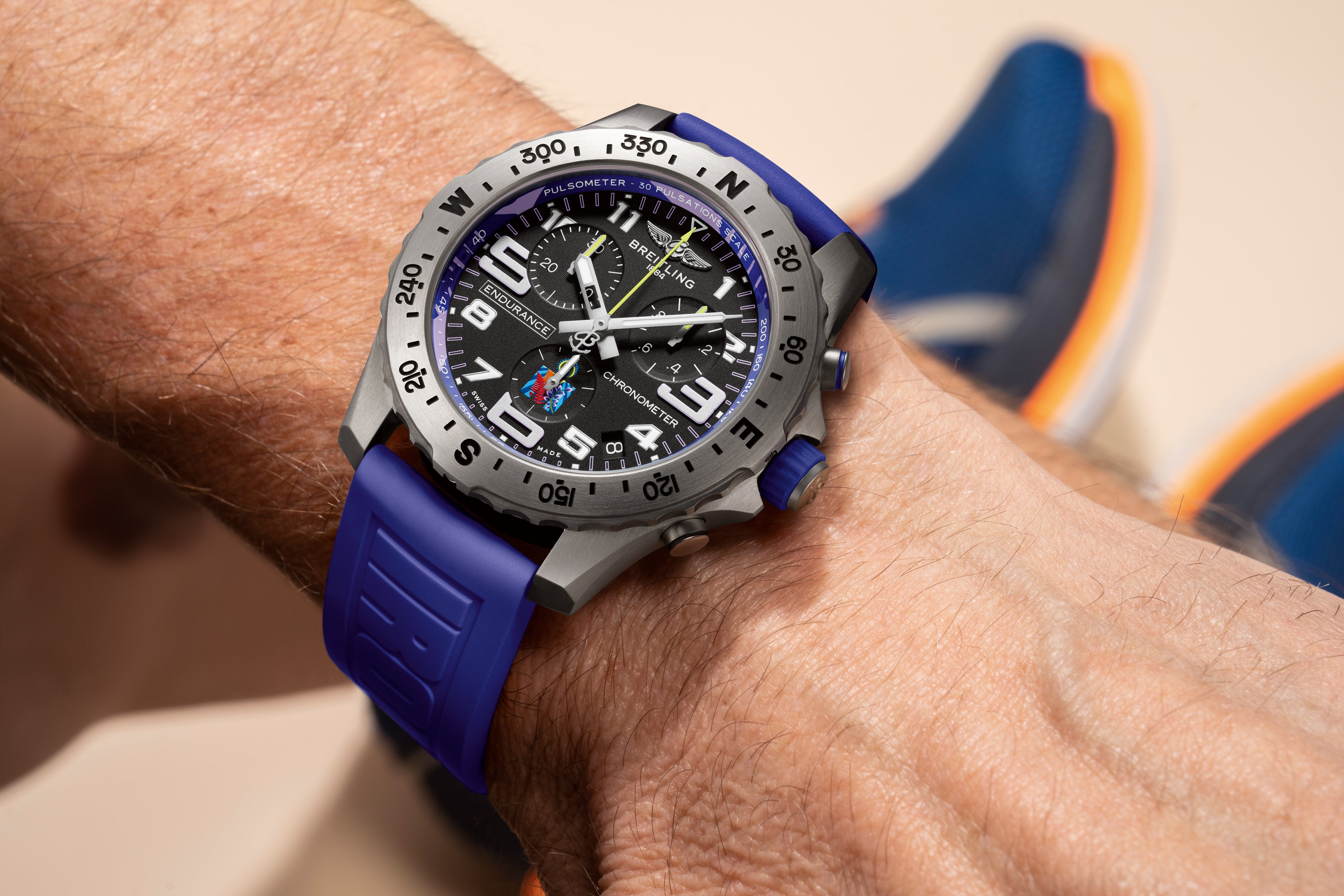 美品 Breitling Endurance Pro 時計 ENDURANCE PRO IRONMAN®の新たな限定モデルで、あなたの成果を