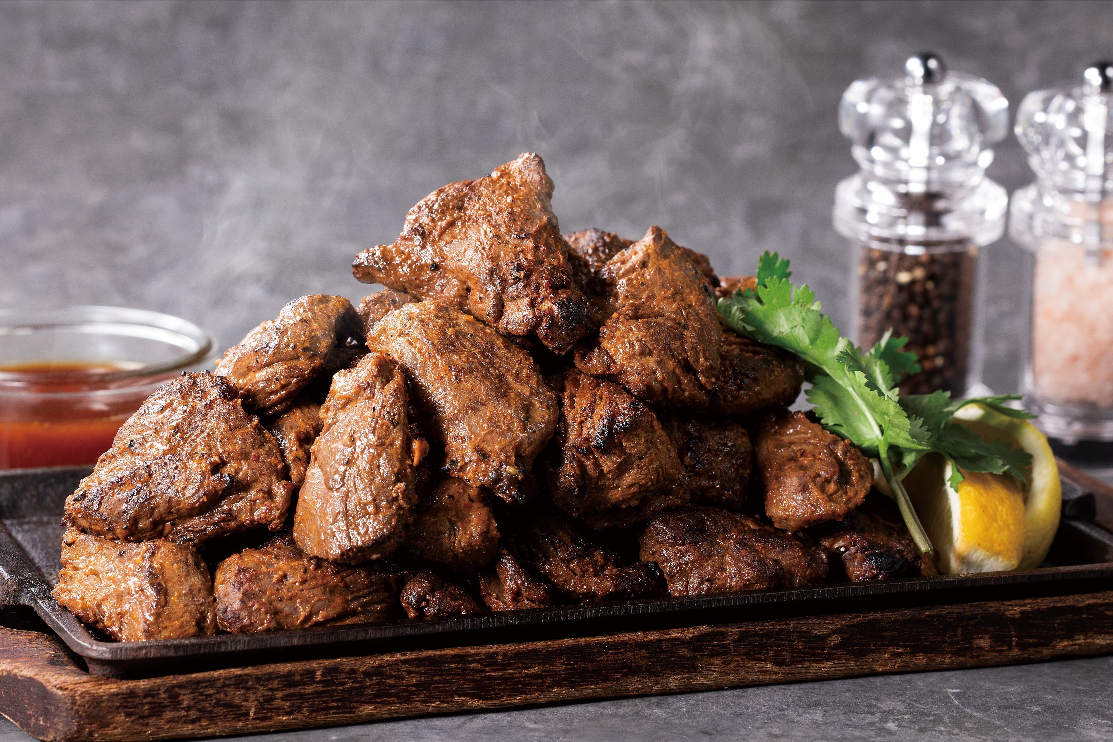 カットステーキ 300g