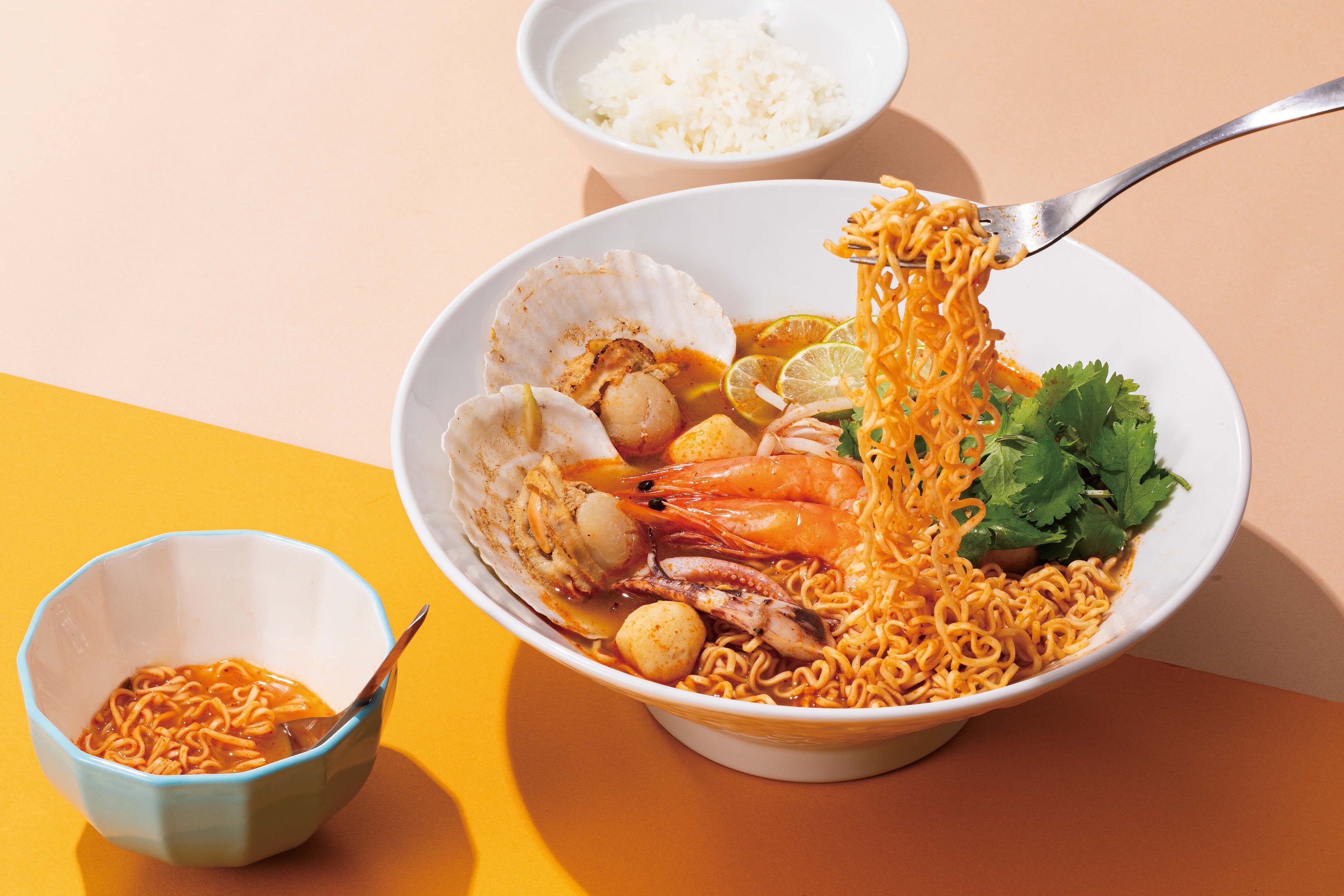 タイの国民食!? 有名インスタント麺を豪華に マンゴツリーカフェ