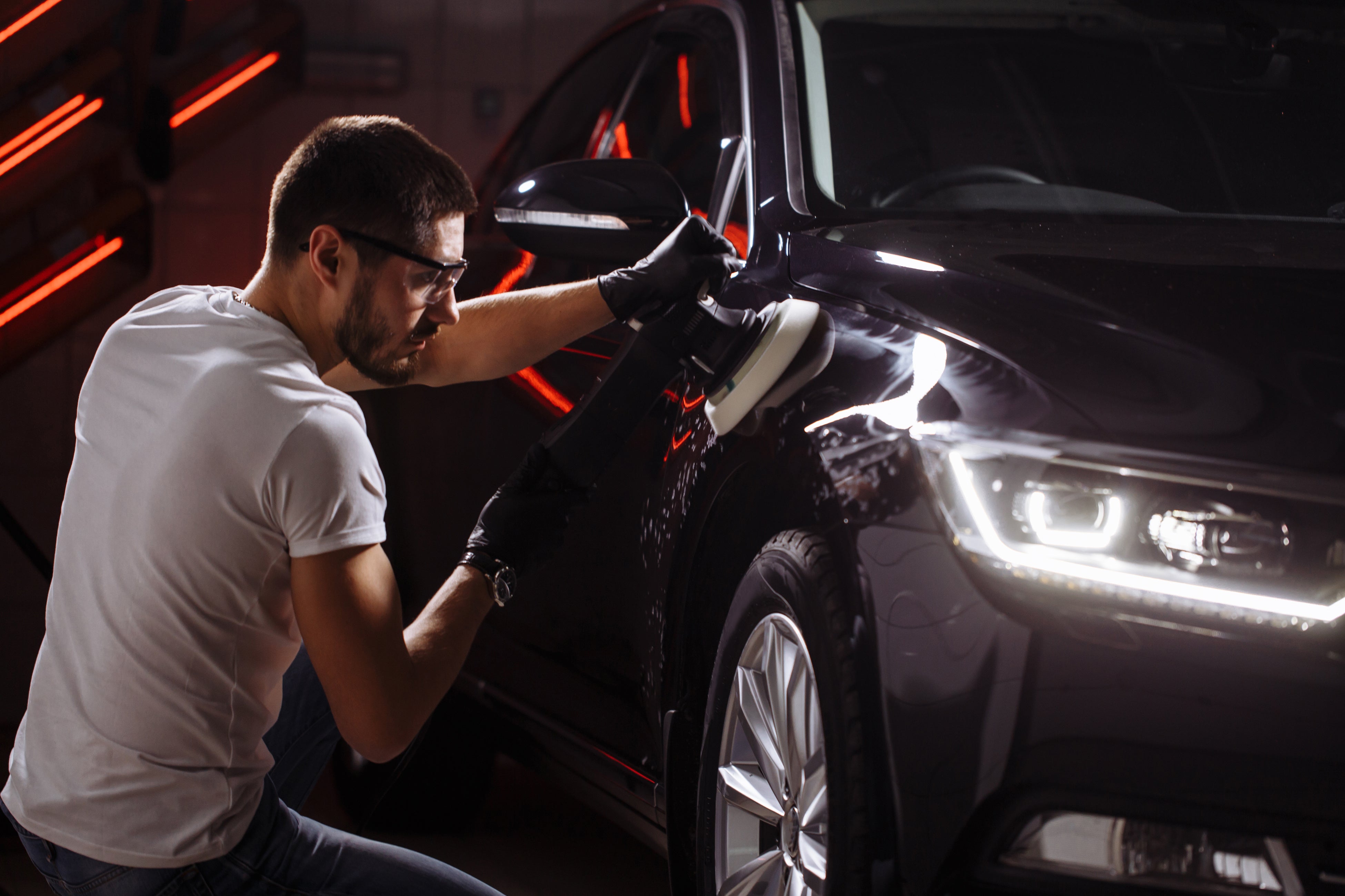 バフを使った車磨き