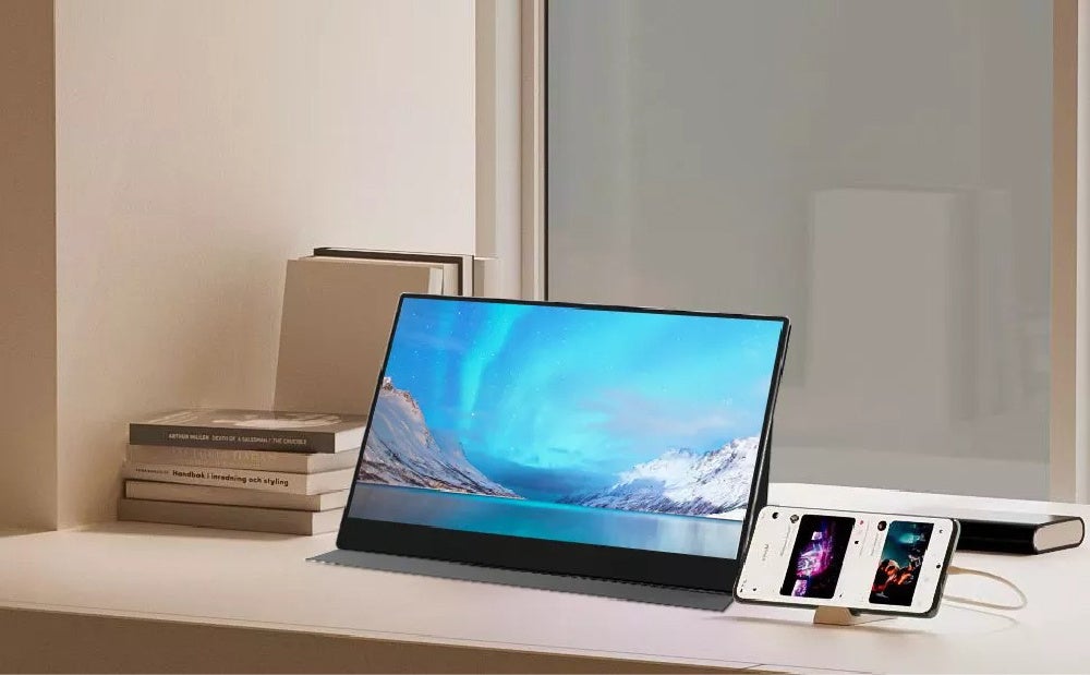 鮮やか4K対応＆タッチ操作！縦横表示も自在、極薄ポータブル