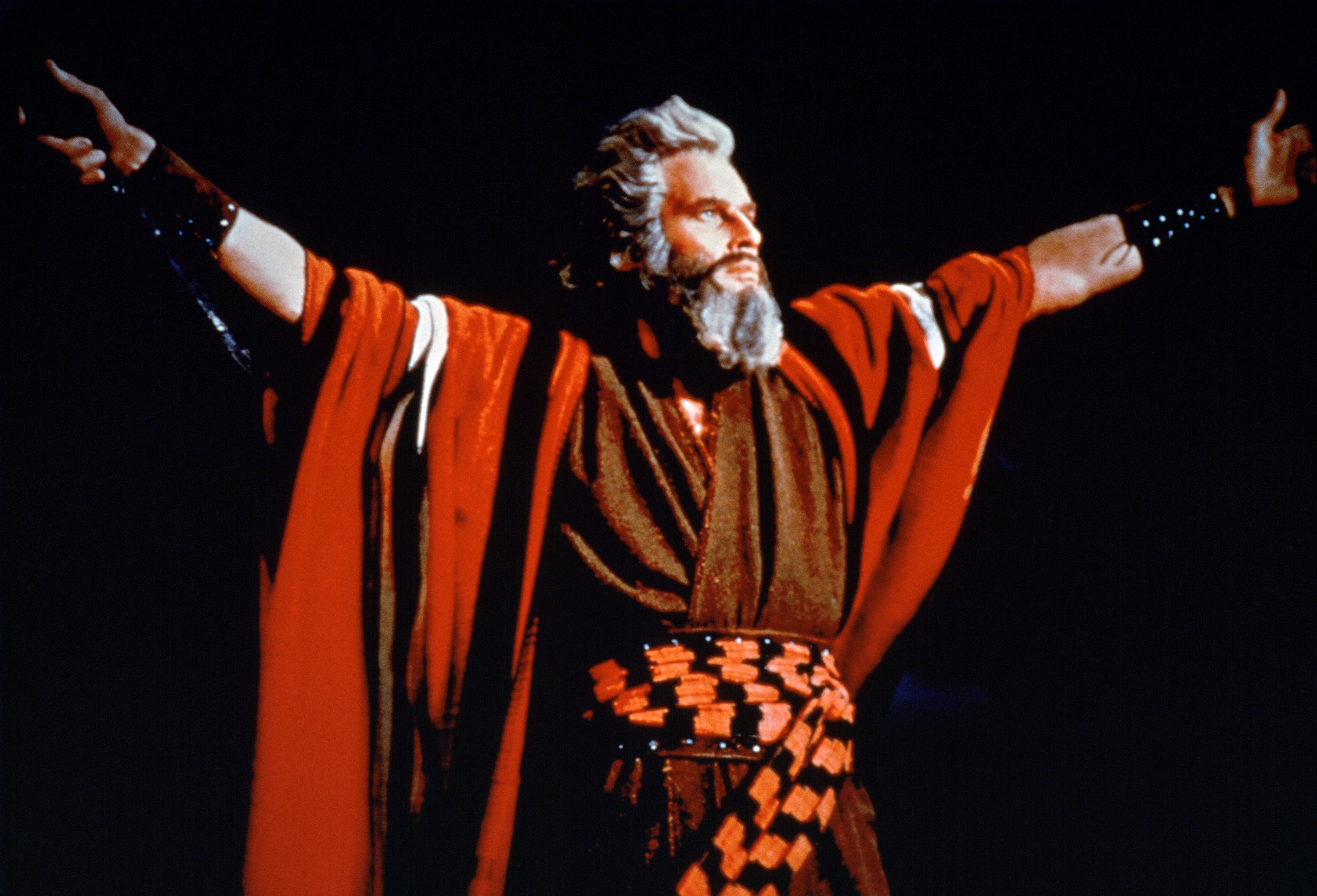 TM & © 2022 by PARAMOUNT PICTURES CORPORATION. All rights reserved.