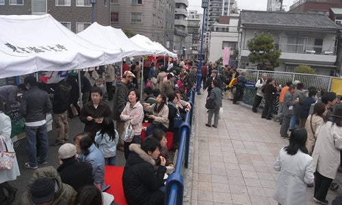 土日祝日にはお休み処も開設し、深川めしなどを楽しめます