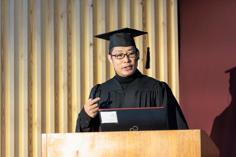 最優秀賞を受賞した&nbsp; &nbsp;&nbsp; &nbsp;&nbsp; codeless technology株式会社　猿谷 吉行氏