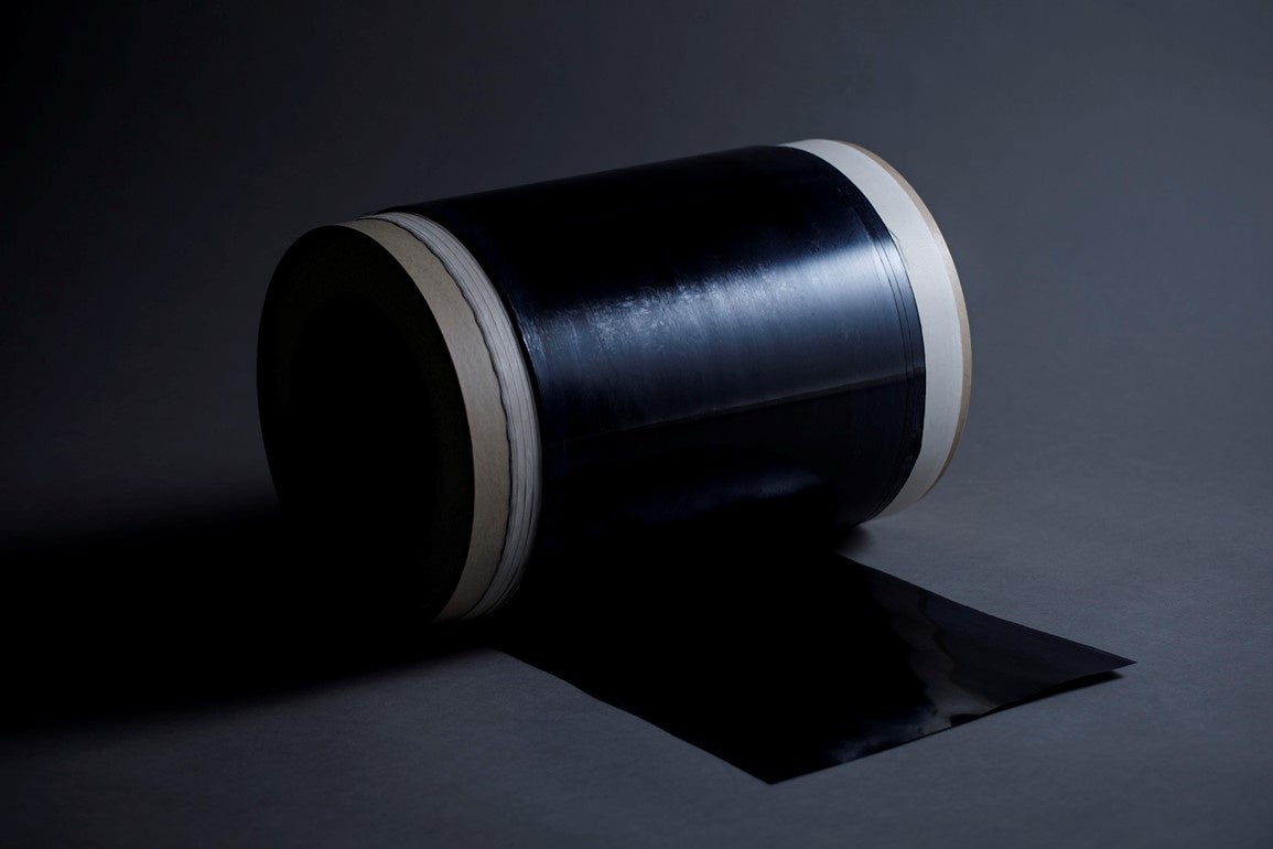 炭素繊維強化熱可塑性樹脂（CFRTP）に 高接着性を付与した「APLASシート」