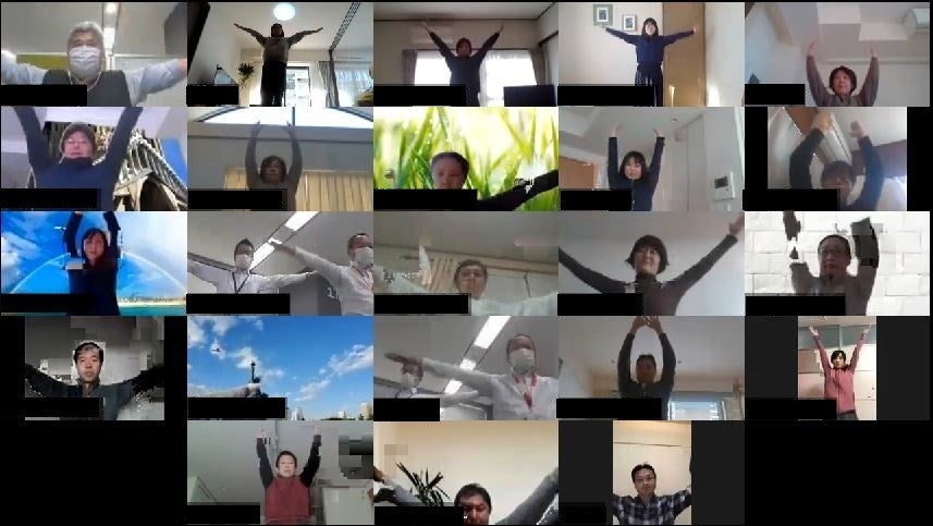 健康経営の取り組み事例：毎週実施「本気の！ラジオ体操」の様子