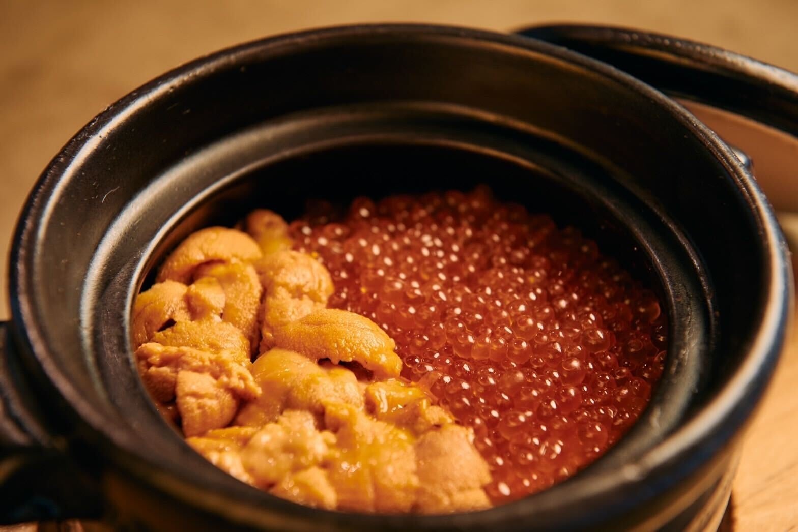 ウニといくらの贅沢土鍋ご飯