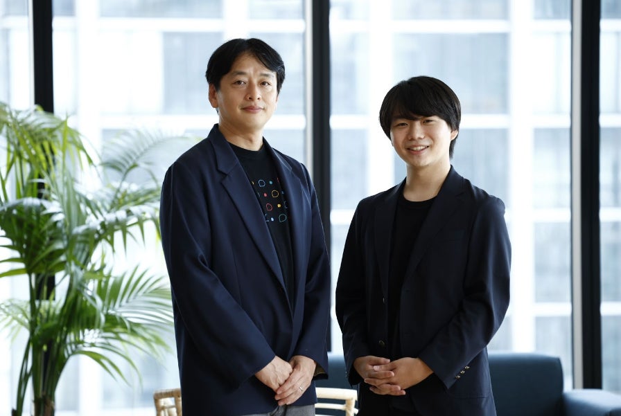 左:Chatwork代表取締役CEO 山本正喜氏、右:PoliPoli代表取締役CEO 伊藤和真 撮影=赤松洋太