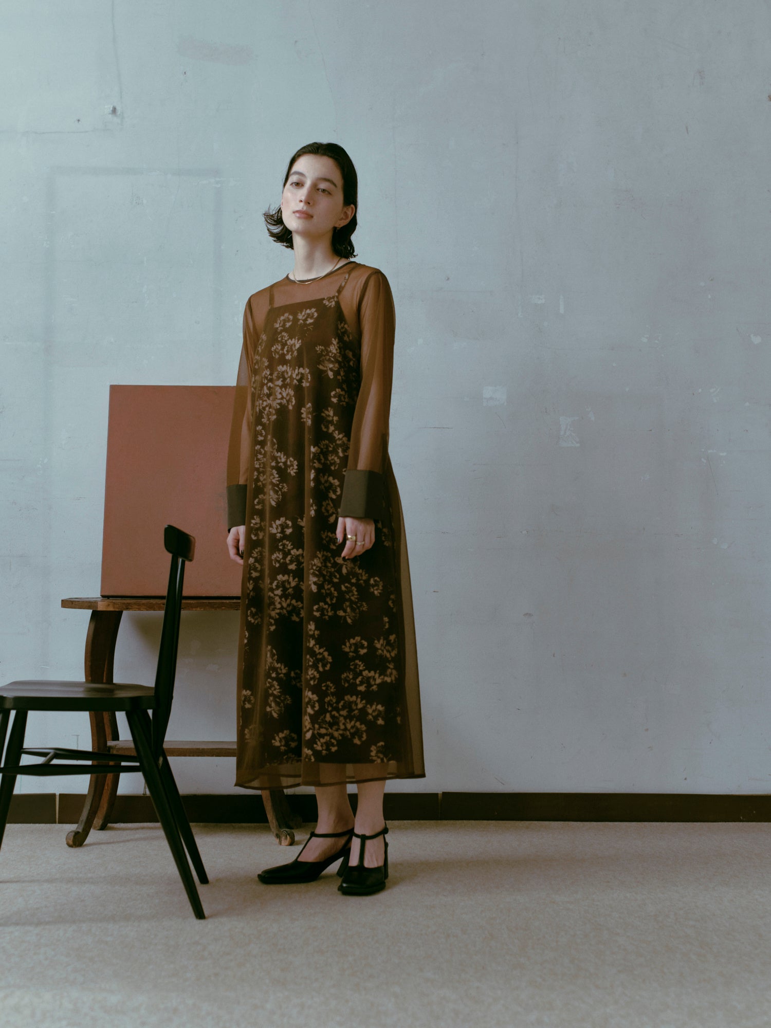 重ねる”たびに表情を変える。大人な小柄女性ブランド「STRATA」の