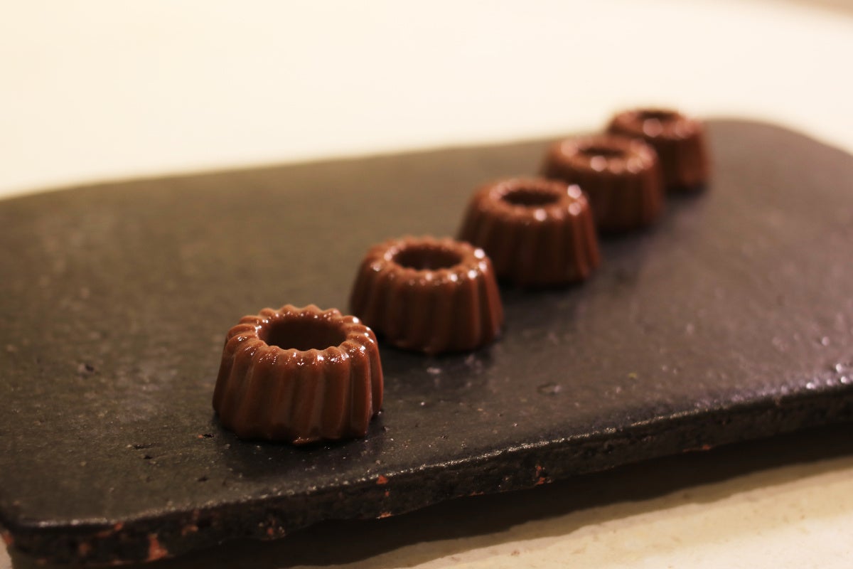 消費減少で在庫5 768ｔの黒糖産業を守る 沖縄黒糖応援プロジェクト ソラーレ ホテルズ アンド リゾーツ株式会社のプレスリリース