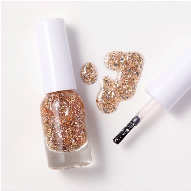 12 スパークルゼリー　 単色でも、重ねてもかわいいザクザクホログラム。ゴールドとシルバーの大粒ホロ×ピンクラメで華やかな指先に。