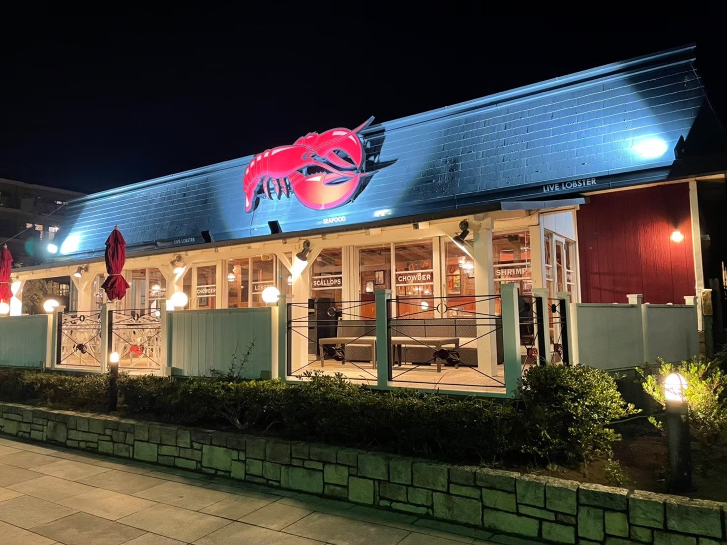 おしゃれなテラス席はペットとご一緒にお食事OK！