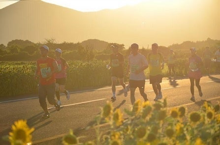 夏の夕暮れに開催「五島列島夕やけマラソン」