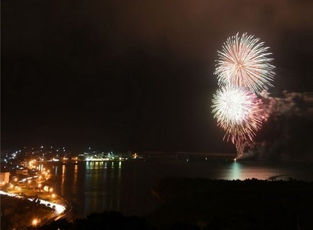 各地で催される夏祭り