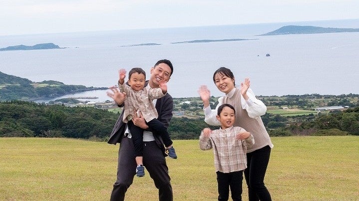 福江の町や周辺に広がる島々を一望できる、五島列島・福江島のシンボル「鬼岳」