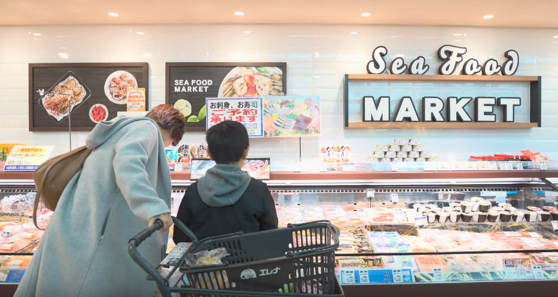 福江島はスーパーやドラッグストアが多く、生活に必要なものはほぼ揃います。