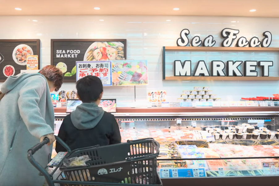 福江島はスーパーやドラッグストアが多く、生活に必要なものはほぼ揃います。