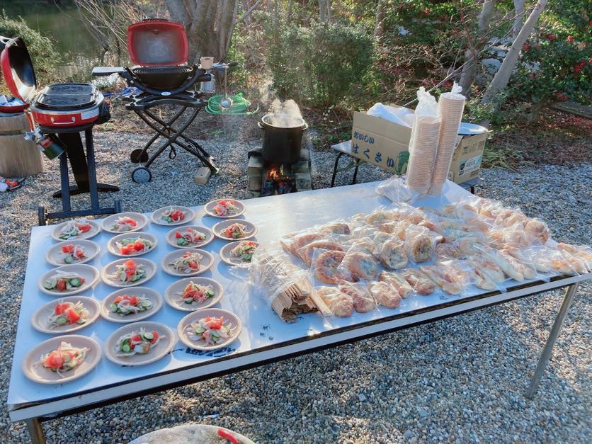 ハラル対応の料理を参加者が楽しんだ