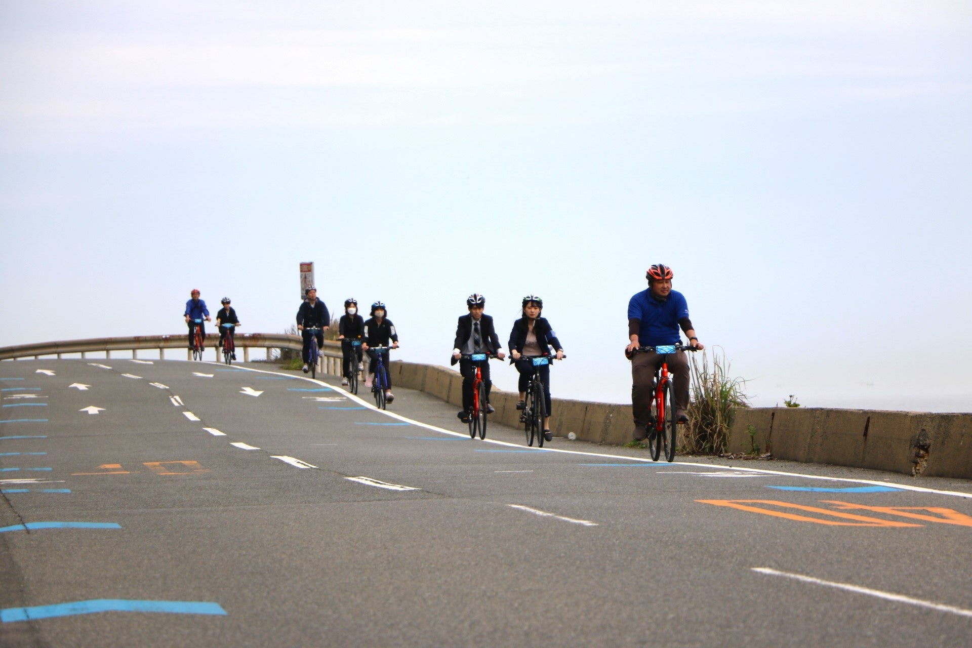 志賀島の海岸をサイクリング