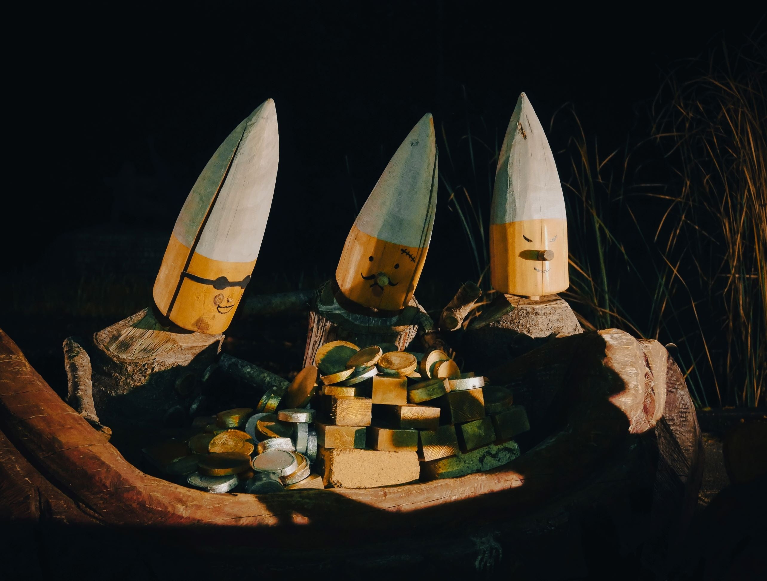 ひそひそと話し声が聞こえてきそう…！どんなお話をしているのかな？