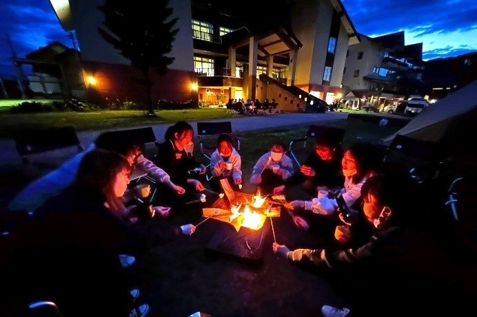 たき火トークの様子