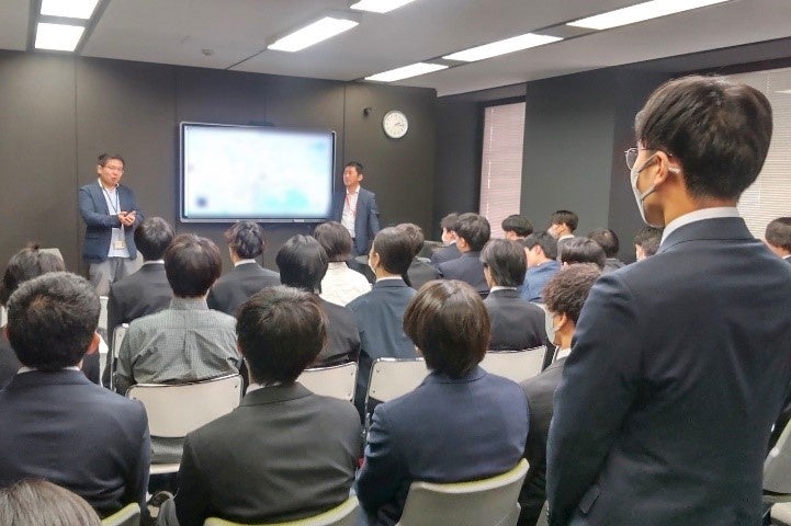 訪問中の様子（三井物産セキュアディレクション株式会社にて）