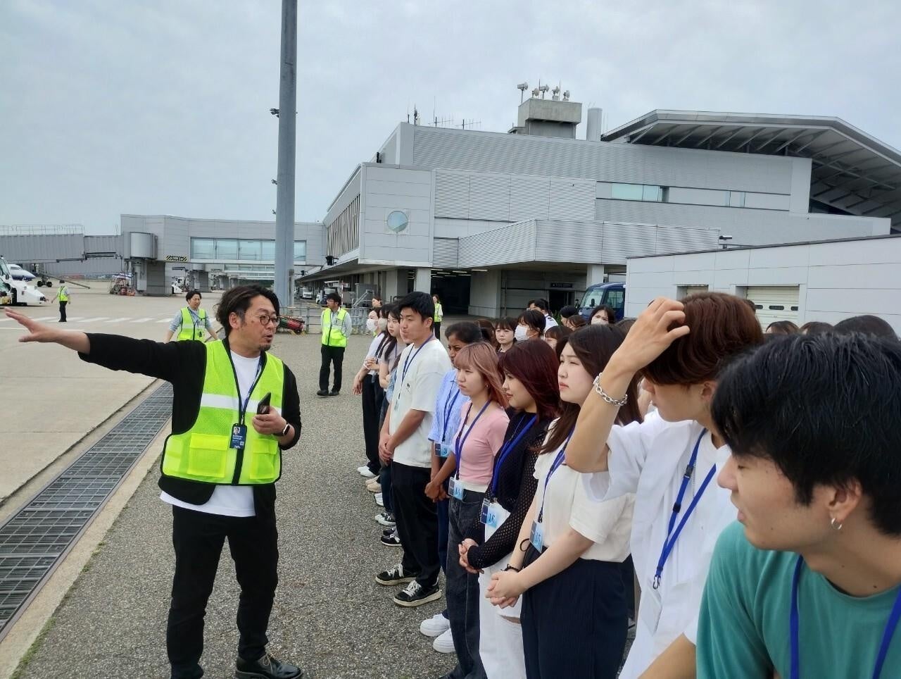 観光専門学校使用品　飛行機　旅客機　椅子　実習用② 楽天市場】【限定18%OFF】おままごと 2in1飛行機おもちゃ 飛行機