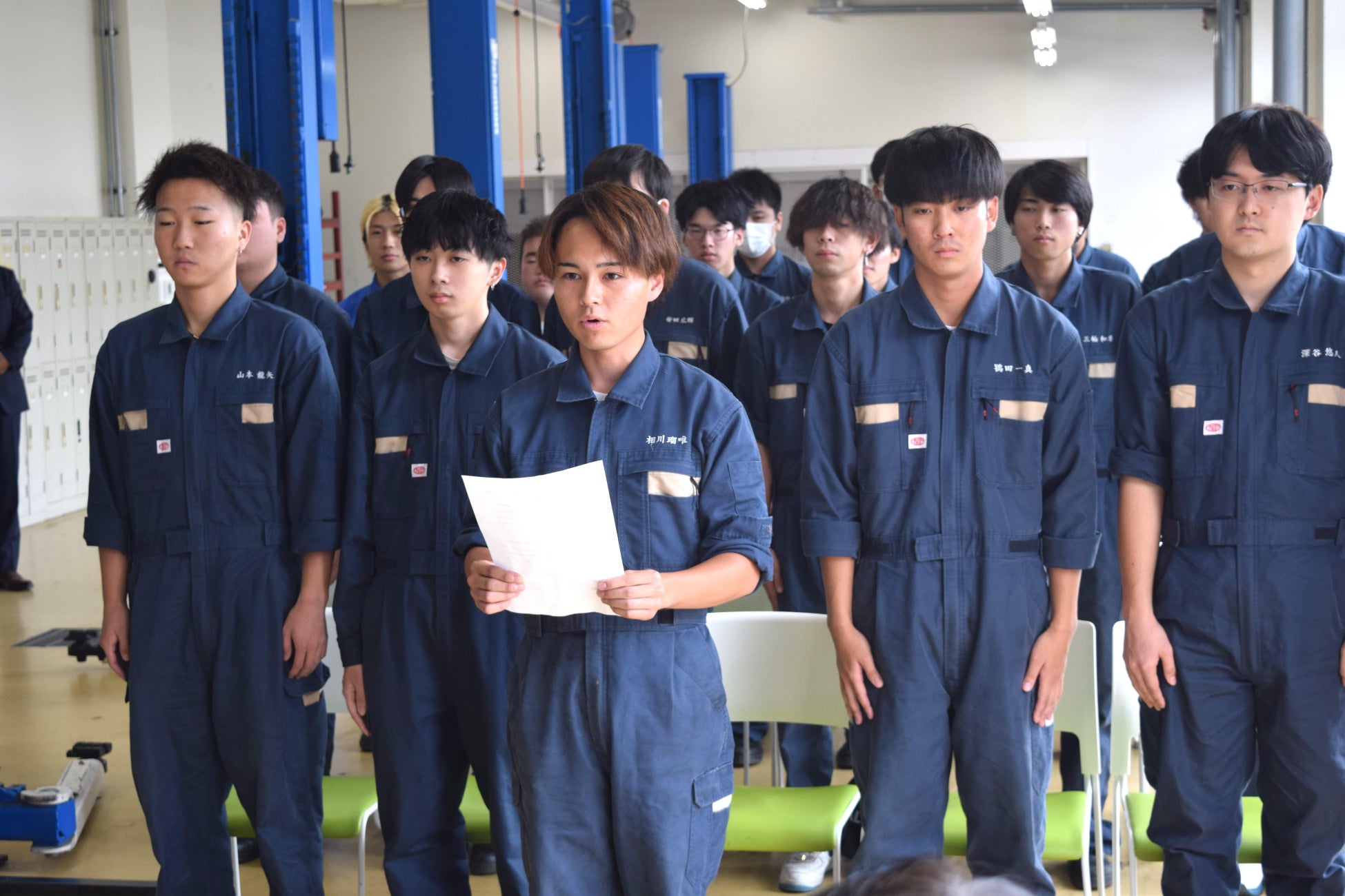 福島マツダとWiZ国際情報工科自動車大学校の自動車分野人材育成連携協定調印式の様子